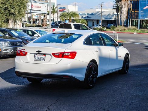 Used 2018 Chevrolet Malibu LT w/ Leather Package image 11