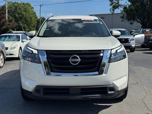 Certified 2024 Nissan Pathfinder SV FWD image 8