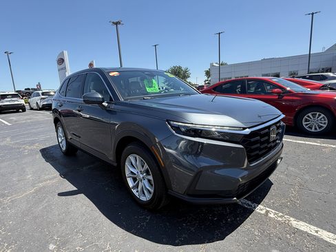 Used 2025 Honda CR-V EX image 13