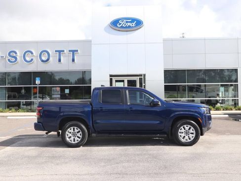 Used 2022 Nissan Frontier SV RWD image 16