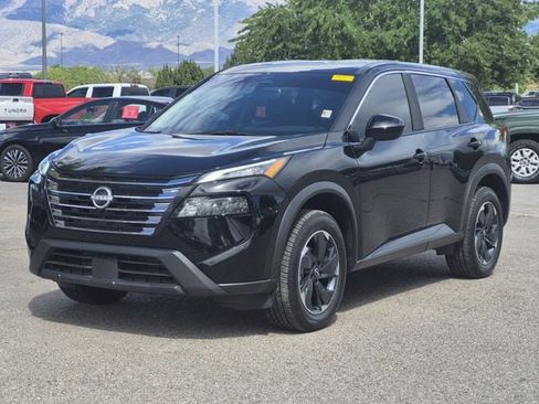 Certified 2025 Nissan Rogue SV AWD/4WD image 2
