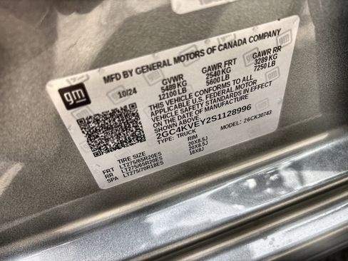 Used 2025 Chevrolet Silverado 3500 High Country w/ High Country Premium Package image 38