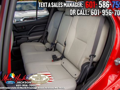 Used 2025 Toyota 4Runner SR5 image 8