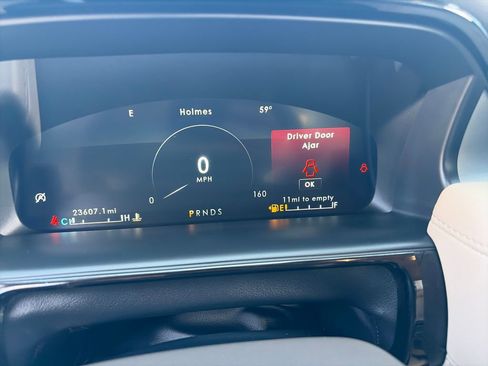 Used 2022 Lincoln Nautilus AWD w/ Premium Package image 18