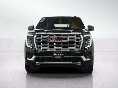 Used 2025 GMC Yukon Denali w/ Sun & Power Step Package AWD/4WD image 8