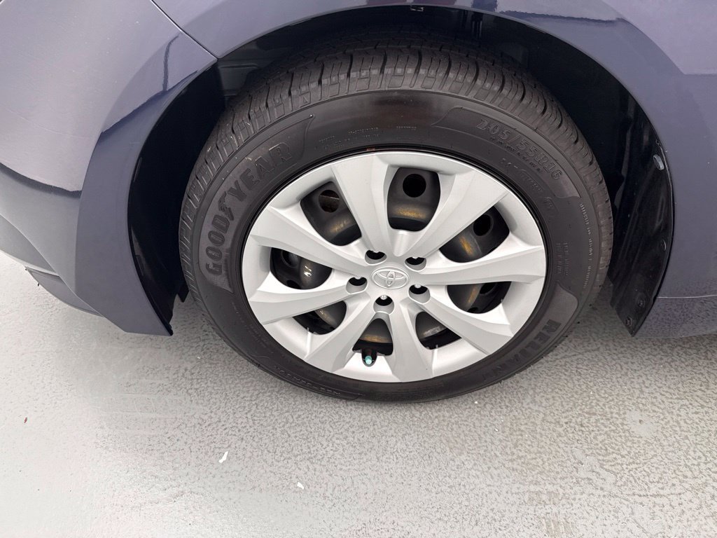 Used 2023 Toyota Corolla LE FWD image 4