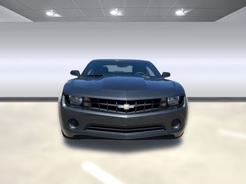 Used 2013 Chevrolet Camaro LS RWD image 5