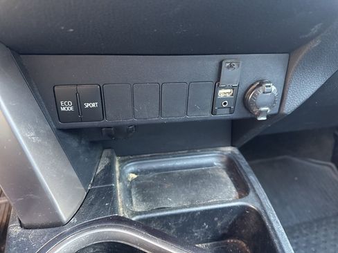 Used 2017 Toyota RAV4 XLE image 6