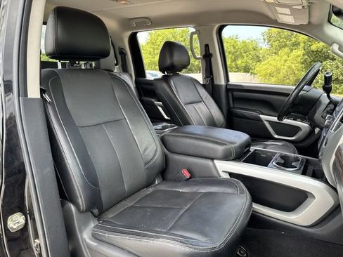 Used 2017 Nissan Titan SL RWD image 24