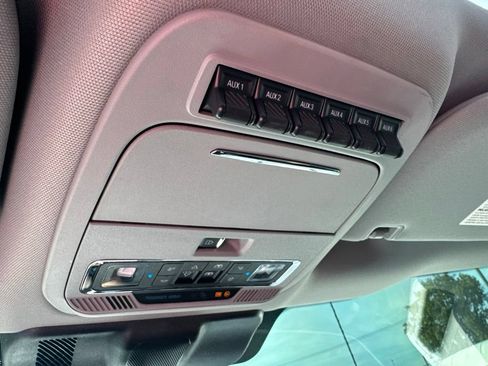 Used 2024 Ford F350 Lariat w/ Lariat Ultimate Package AWD/4WD image 32
