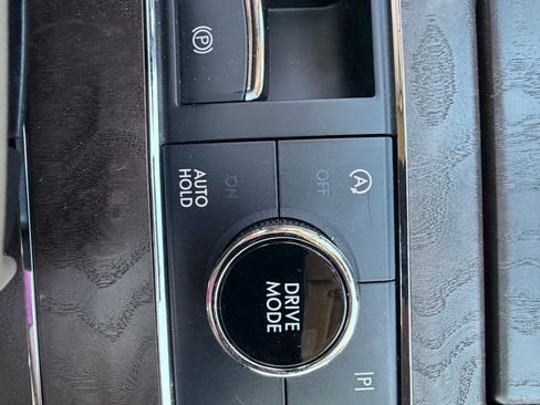 Used 2024 Lincoln Navigator L Reserve image 10