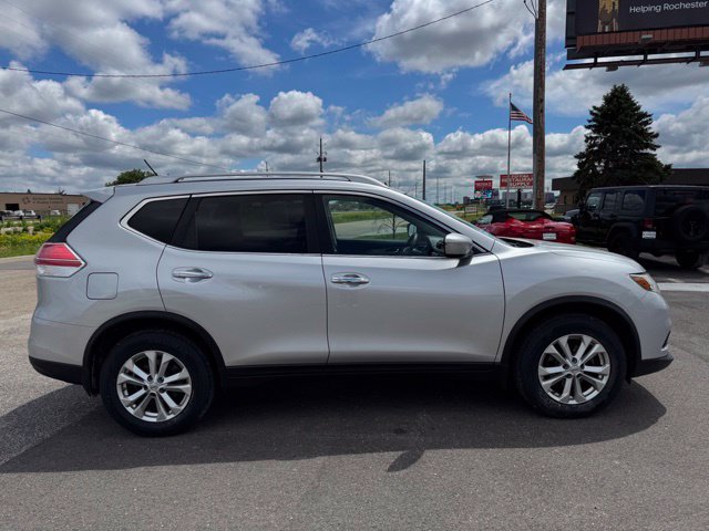 Used 2015 Nissan Rogue SV AWD/4WD image 34