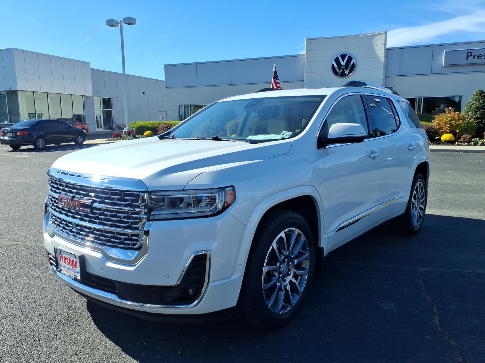 Used 2022 GMC Acadia Denali w/ Denali Ultimate Package AWD/4WD image 5