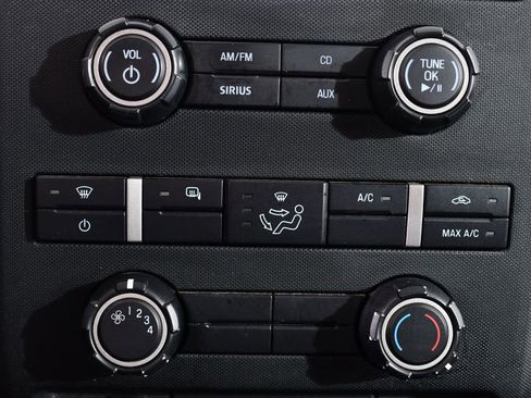 Used 2011 Ford F150 XLT w/ XLT Chrome Pkg image 29