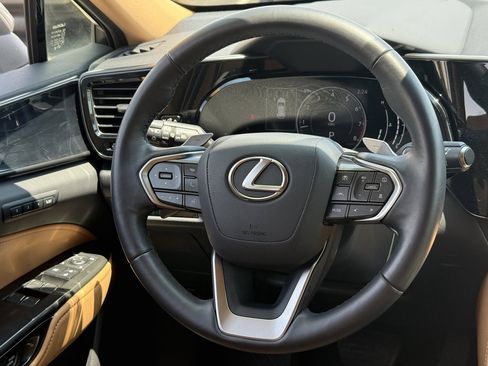 Used 2024 Lexus NX 250 FWD image 22
