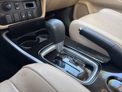 Used 2018 Mitsubishi Outlander SEL image 16