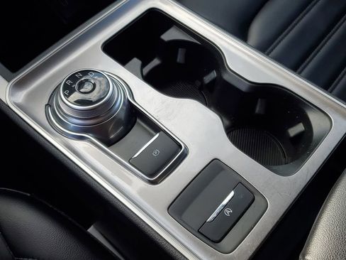 Used 2024 Ford Edge SEL w/ Convenience Package image 19