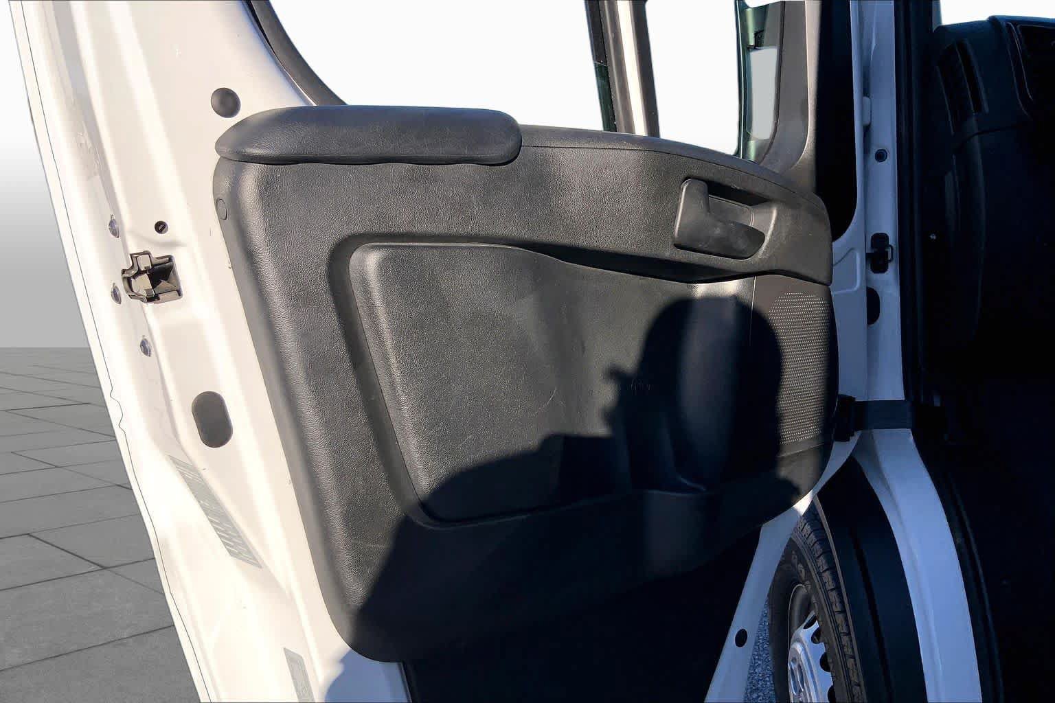 Used 2025 RAM ProMaster 2500 w/ U-Haul Equipment Group FWD image 22