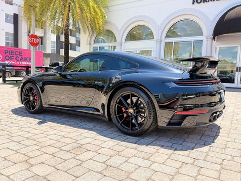 Used 2021 Porsche 911 Carrera 4 AWD/4WD image 17