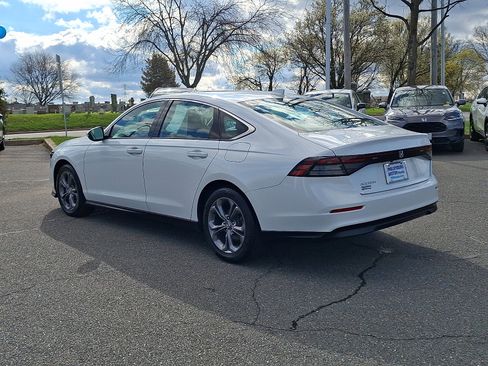 Used 2024 Honda Accord EX image 4