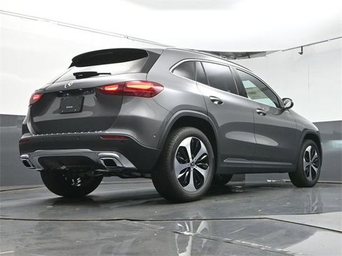 New 2026 Mercedes-Benz GLA 250 image 40