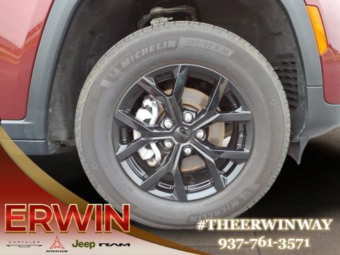 Certified 2024 Jeep Grand Cherokee Altitude AWD/4WD image 9