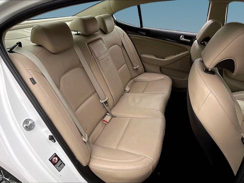 Used 2015 Kia Cadenza Premium w/ Luxury Package FWD image 24