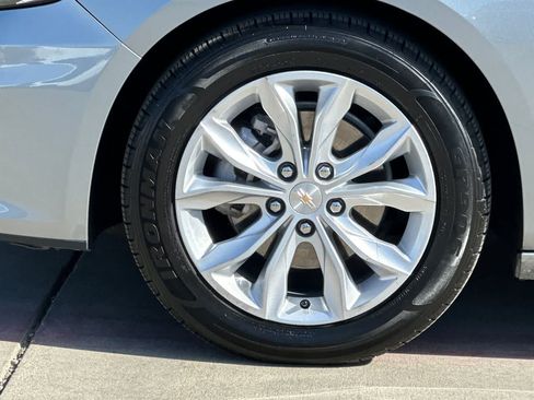Used 2024 Chevrolet Malibu LT FWD image 34