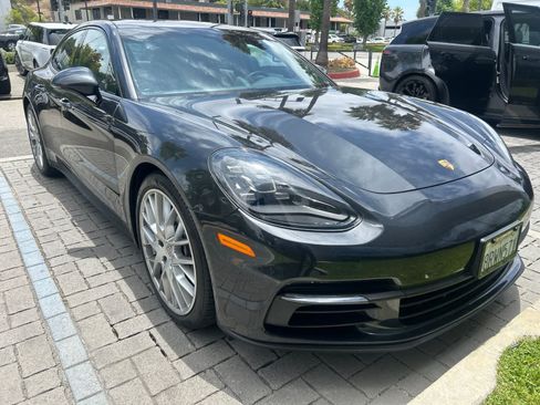 Used 2020 Porsche Panamera 4 AWD/4WD image 2