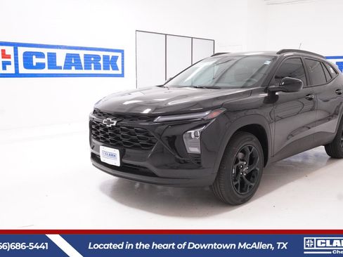 New 2026 Chevrolet Trax LT w/ Driver Confidence Package image 1