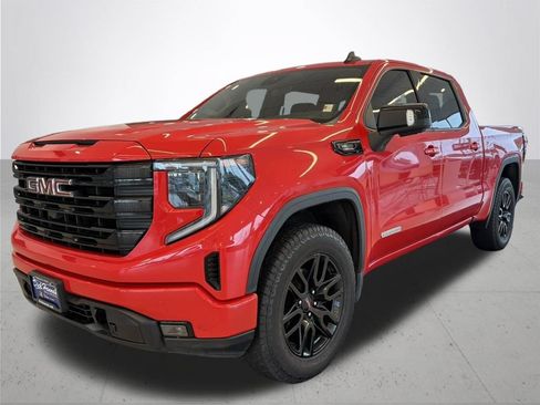 Used 2022 GMC Sierra 1500 Elevation w/ Elevation Premium Package AWD/4WD image 2