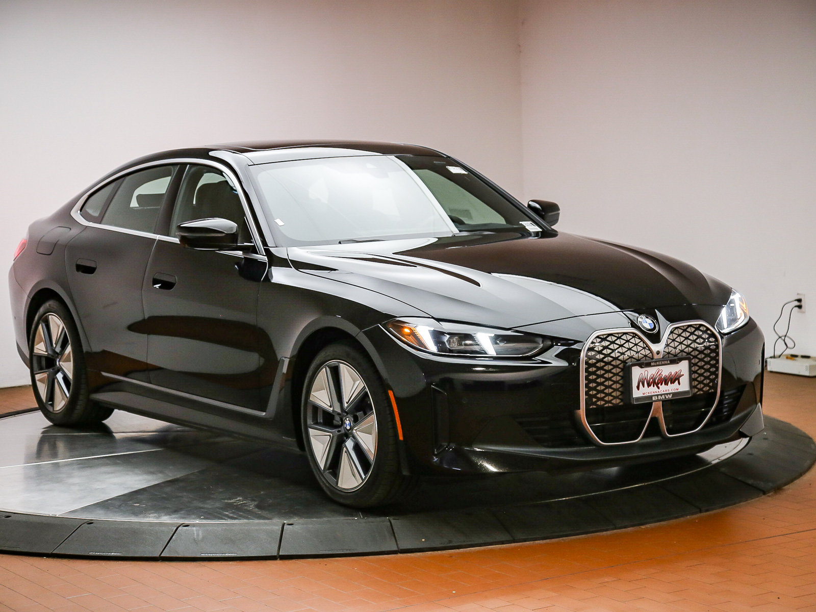 Used 2026 BMW i4 eDrive40 w/ Premium Package RWD image 3
