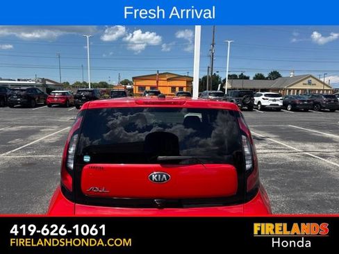Used 2017 Kia Soul + FWD image 5