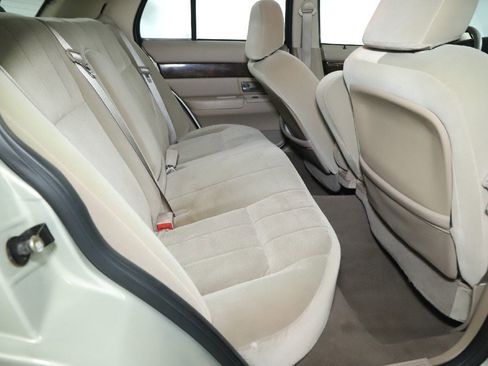 Used 2005 Mercury Grand Marquis GS image 28