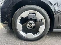 New 2025 Volkswagen ID. Buzz Pro S RWD image 13