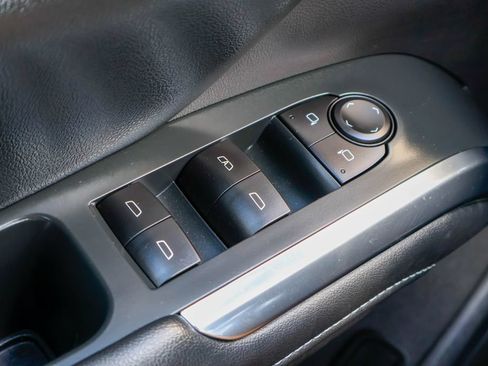 Used 2026 Chevrolet Traverse LT w/ Driver Confidence Package FWD image 18