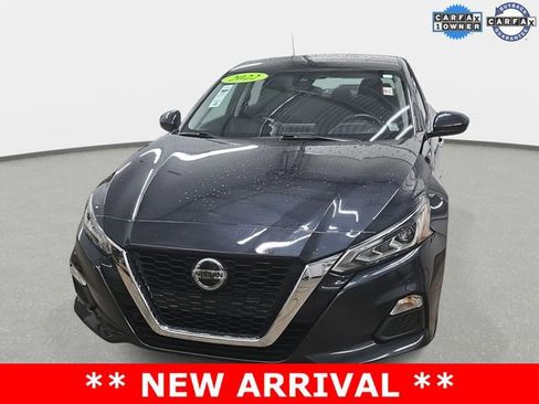 Used 2022 Nissan Altima 2.5 SV image 2