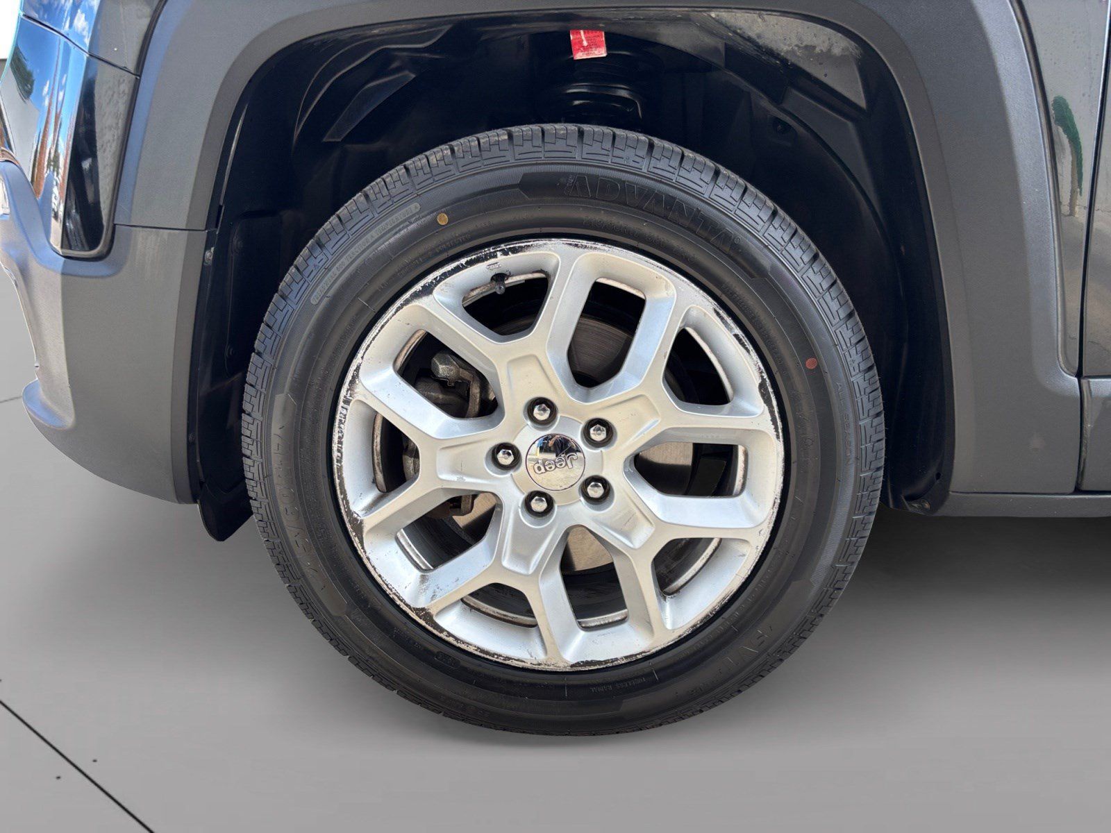 Used 2017 Jeep Renegade Latitude FWD image 9