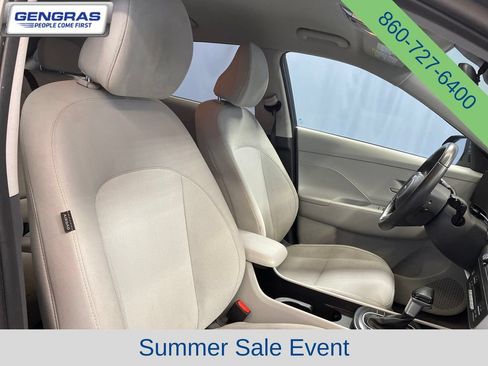 Used 2025 Hyundai Kona SEL AWD/4WD image 40