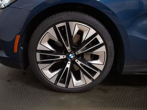 Used 2026 BMW 540i xDrive AWD/4WD image 9