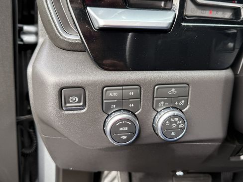 Used 2026 GMC Sierra 1500 Elevation w/ X31 Off-Road Package AWD/4WD image 18