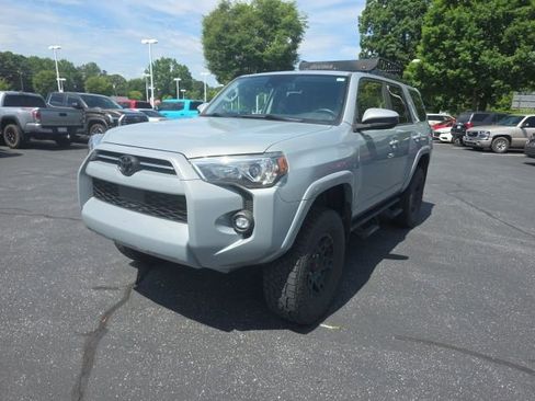 Used 2021 Toyota 4Runner Trail Special Edition AWD/4WD image 4