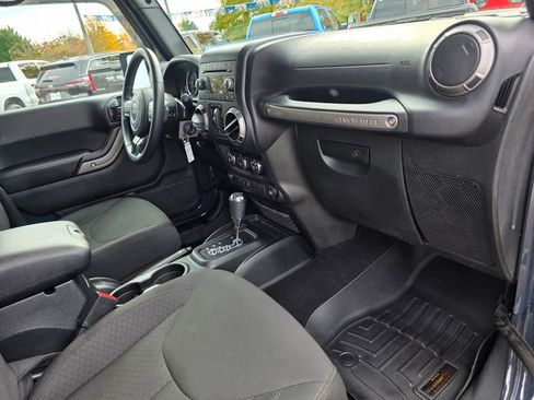 Used 2018 Jeep Wrangler Unlimited Sport S image 23