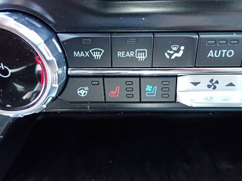 Used 2022 Ford F150 Lariat w/ Equipment Group 502A High image 24