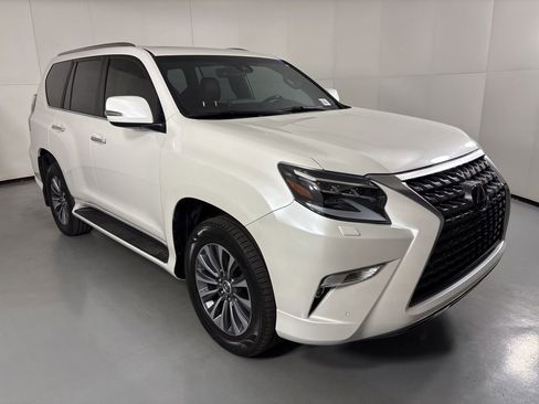 Used 2023 Lexus GX 460 Luxury image 2
