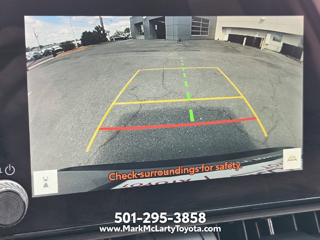 Used 2023 Toyota RAV4 LE FWD image 18