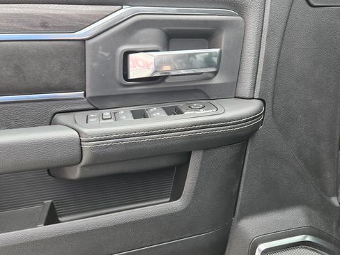 New 2026 RAM 4500 4x4 Crew Cab DRW w/ Laramie Trim Package image 16