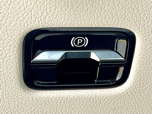 Certified 2024 Mercedes-Benz GLC 300 4MATIC image 35