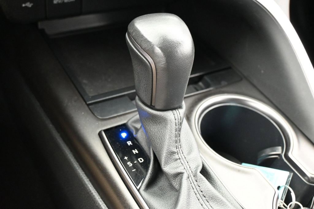 Used 2024 Toyota Camry SE w/ Convenience Package FWD image 19