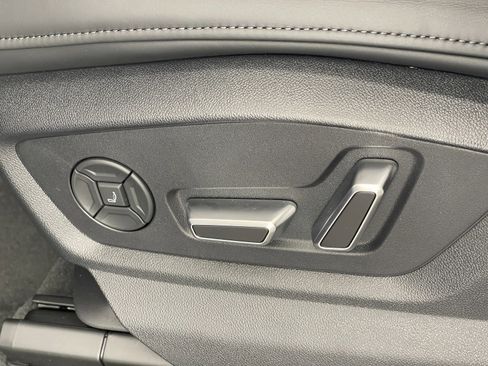 New 2025 Audi Q8 Prestige image 22